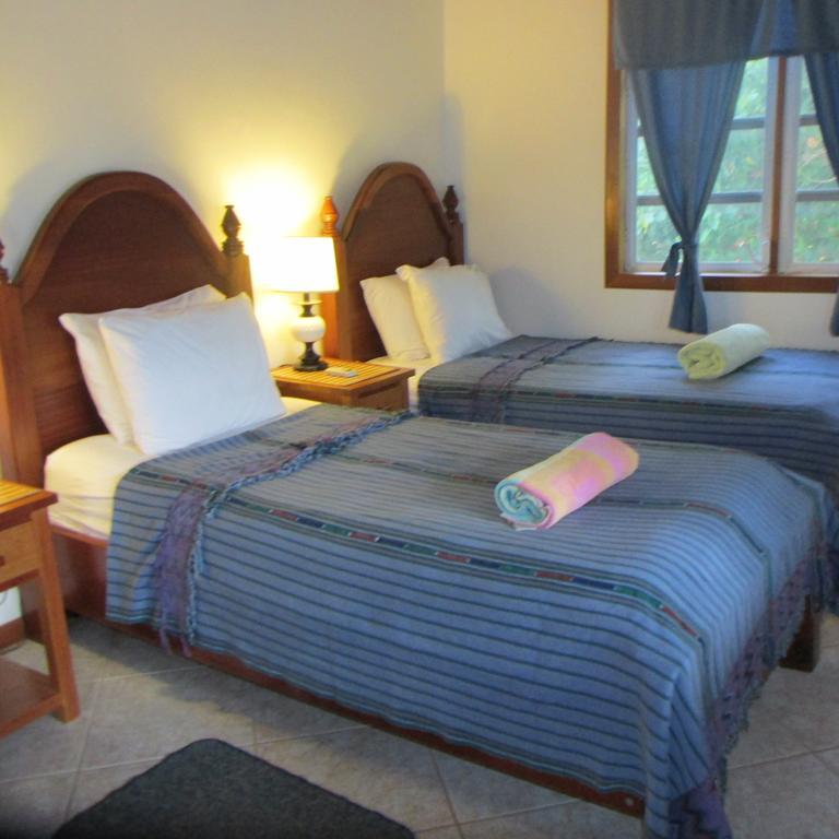 סן פדרו Cocotal Inn And Cabanas חדר תמונה